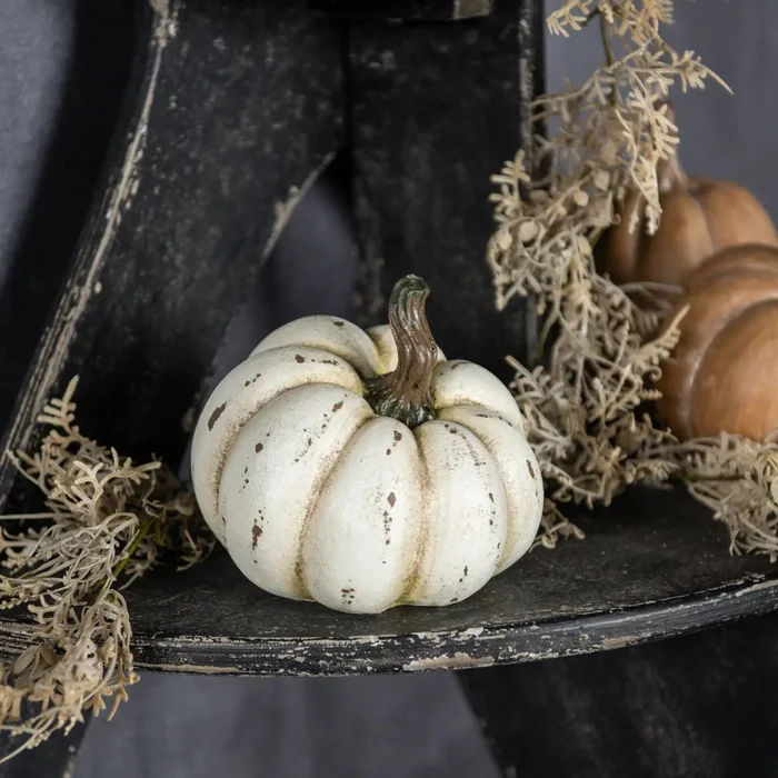 5.25″ Cream Resin Pumpkin