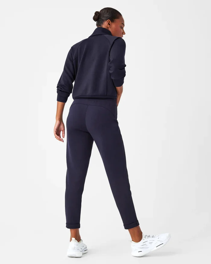 Air Essential Tapered Jogger Sweat-Navy