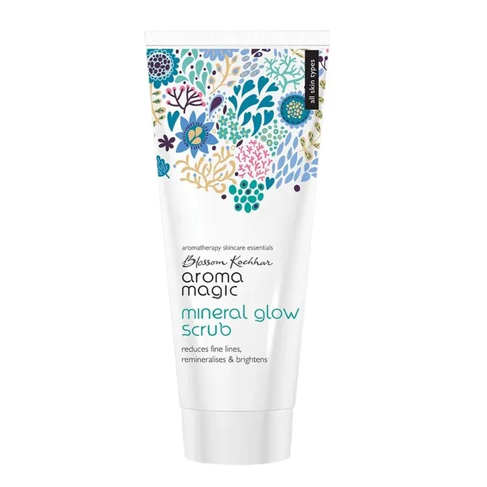 Aroma Magic Mineral Glow Scrub Exfoliates, reduces fine lines, brightens & boosts hydration With beeswax, vegetable glycerine, lavender, tea tree & rose essential oils All Skin Type- 200ml
