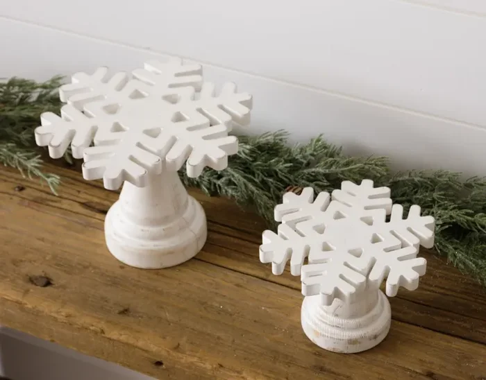 Audrey’s White Distressed Snowflake Risers (Set Of 2)