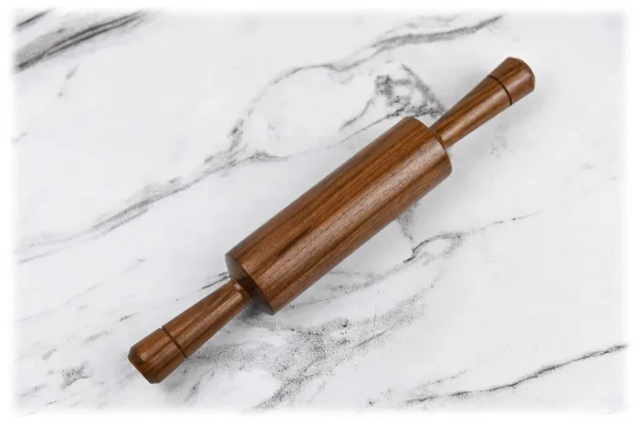 BIJNOR – METAL INLAY IN WOOD Natural Colour Wooden Belan for Chapati/Roti/Paratha/Puri/Papad Wooden Rolling Pin Roller Thick Size Chapati Roller Wooden chapathi Rolling pin Wooden Belan for Kitchen (Pin)
