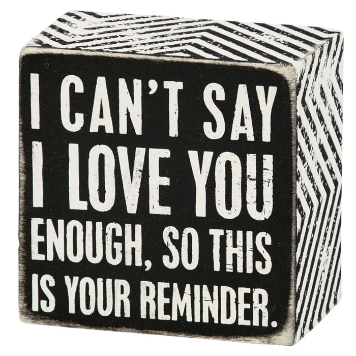 Box Sign “I Love You”