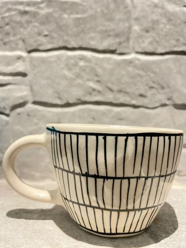 Ceramic Kitchen Black Lined Tea Cup One piece