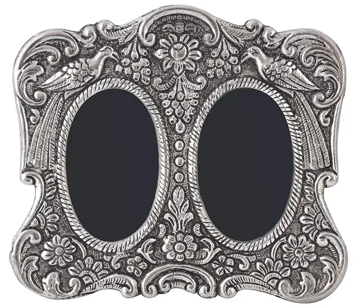 CHURU SILVERWARE White Metal Table Photo Frame