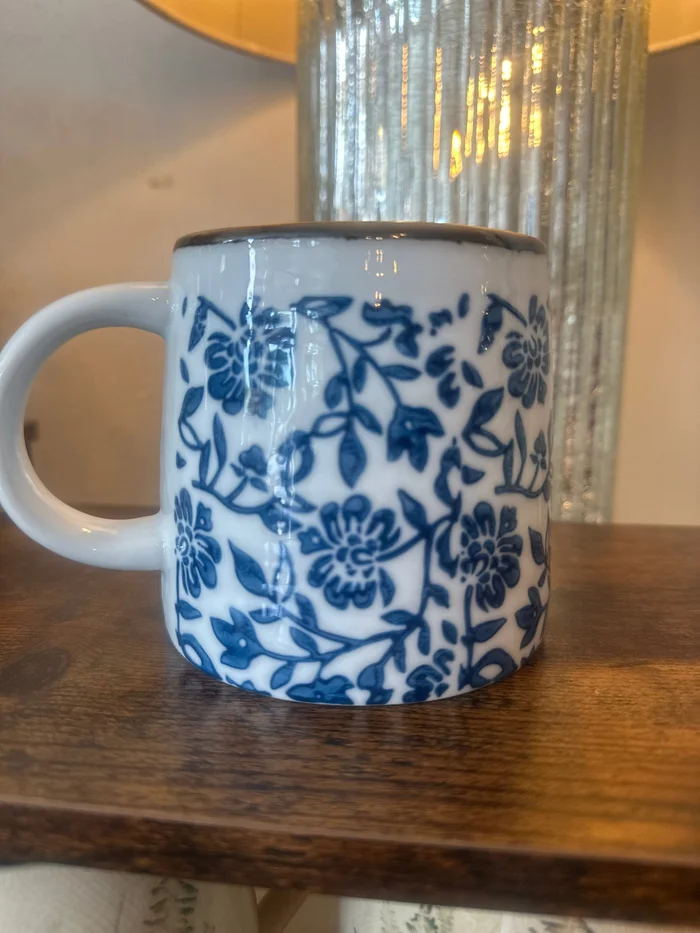Coffee Mug – Floral & Vine Print Blue & White