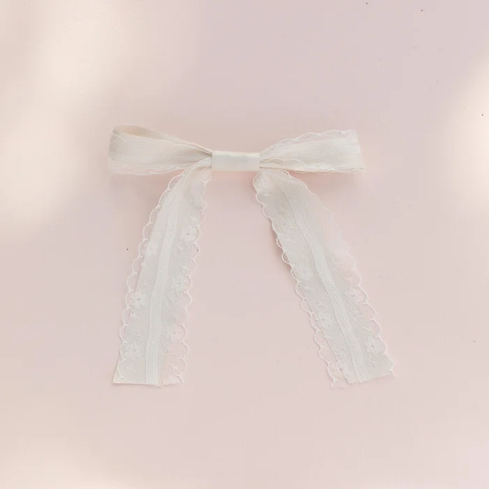 Coquette Lace Bow Hair Clip – Ivory