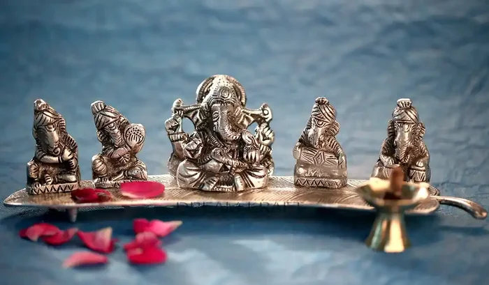 DreamKraft Metal 5 Ganesh With Musical Instrument On Leaf For Home Decor Standard Silver