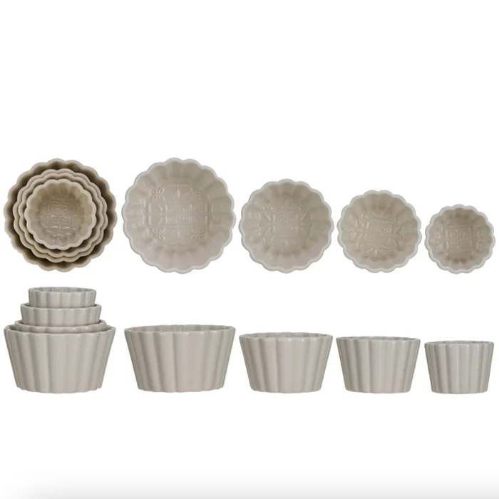 Embossed Stoneware Bowl Set