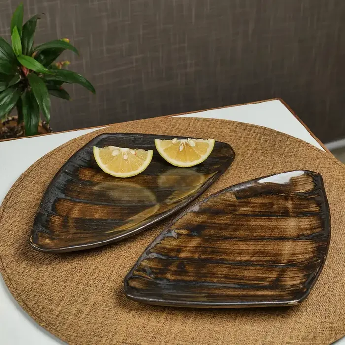 KHURJA POTTERY ‘Woody Trencher Oval‘ Serving Platter Ceramic Platter Plates for Snacks Starter Serving Platter (Set of 2 Crimson Red)
