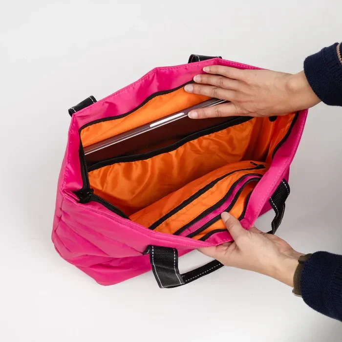 Layover Tote Bag Pink Puffer