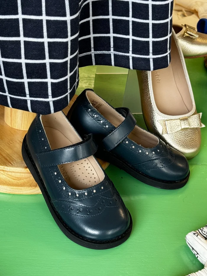 Navy Blue Espectator Mary Janes