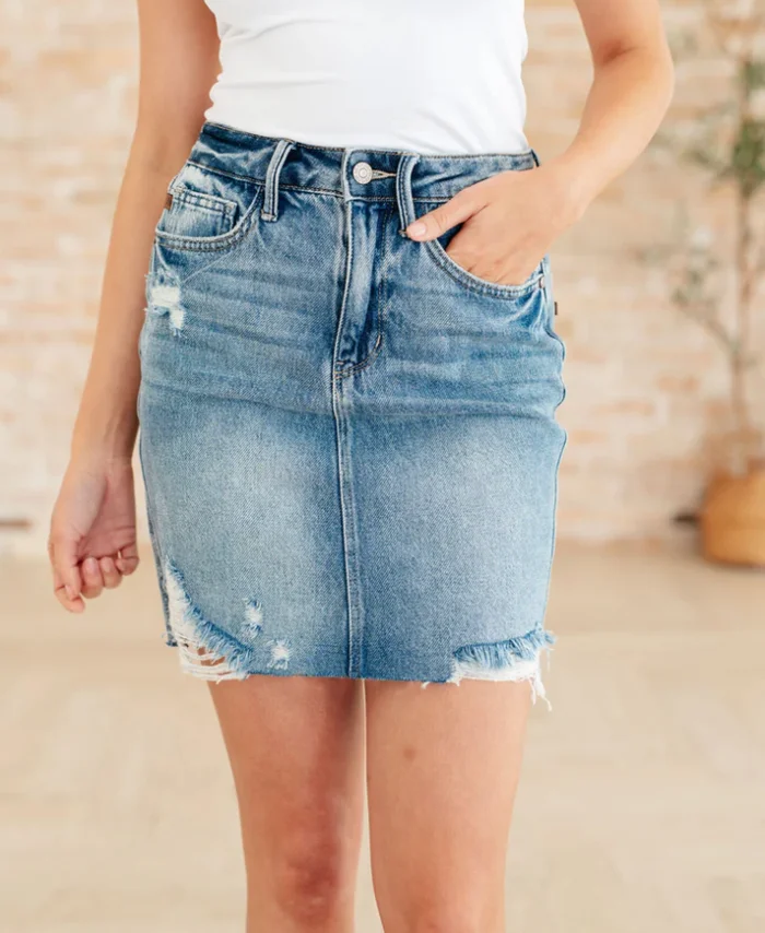 Out and About High Rise Rigid Magic Skirt – Judy Blue