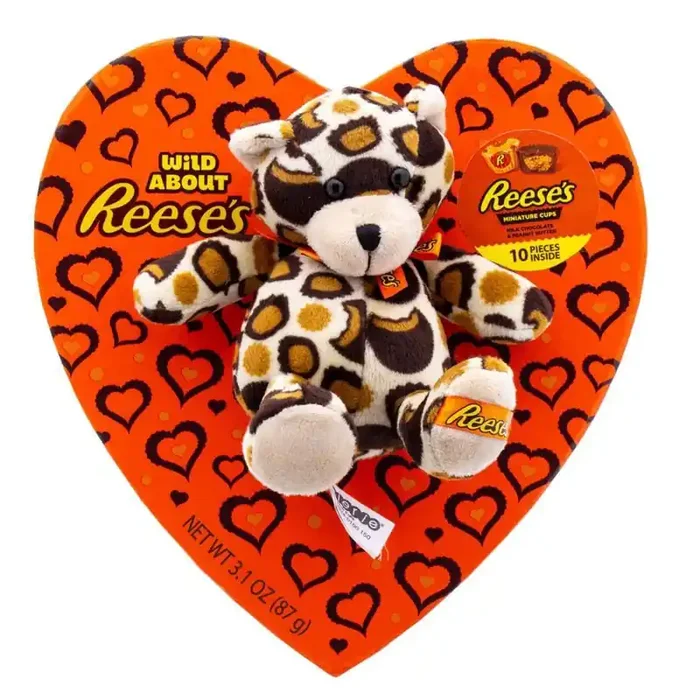Reese‘s Valentine‘s Heart Box with Bear Plush – 3.1oz