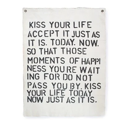 Sugarboo & Co Kiss Your Life Wall Tarp