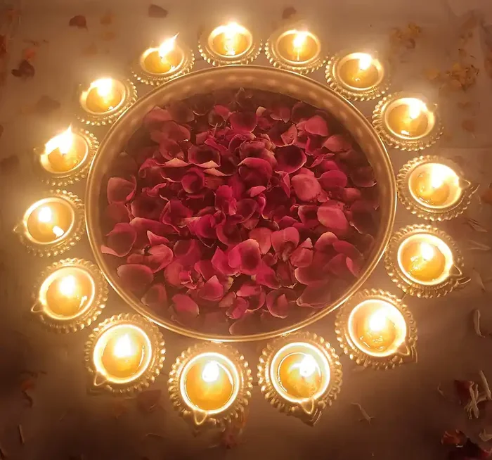 Tar Handicrafts Beautiful Handcrafted Lotus Urli Bowl for Diwali Decorative Bowl for Floating Flowers and Tea Light Candles Home (16 inch Diya)
