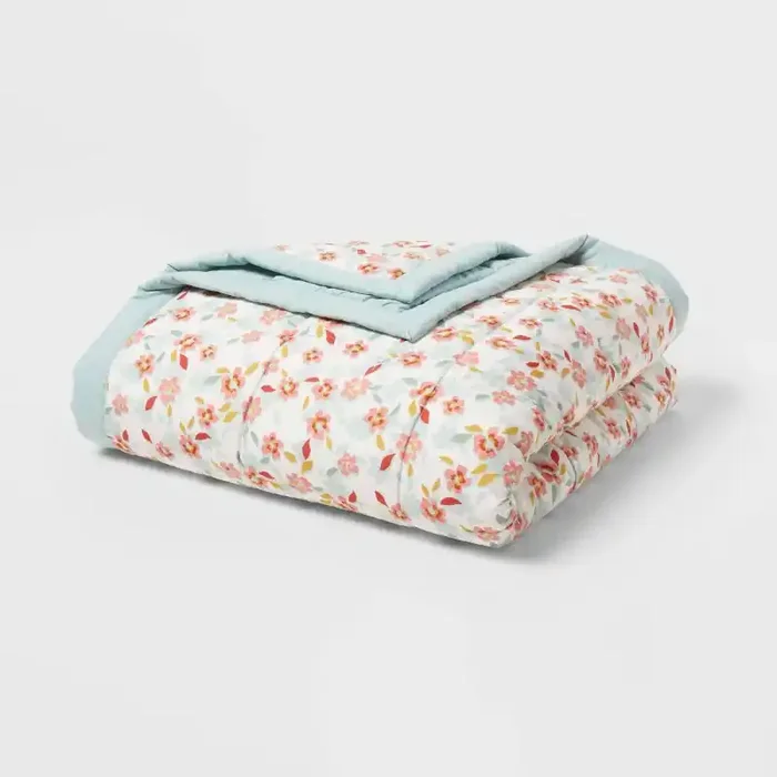 Twin/Twin XL Down Alternative Blanket Pink Floral – Room Essentials™