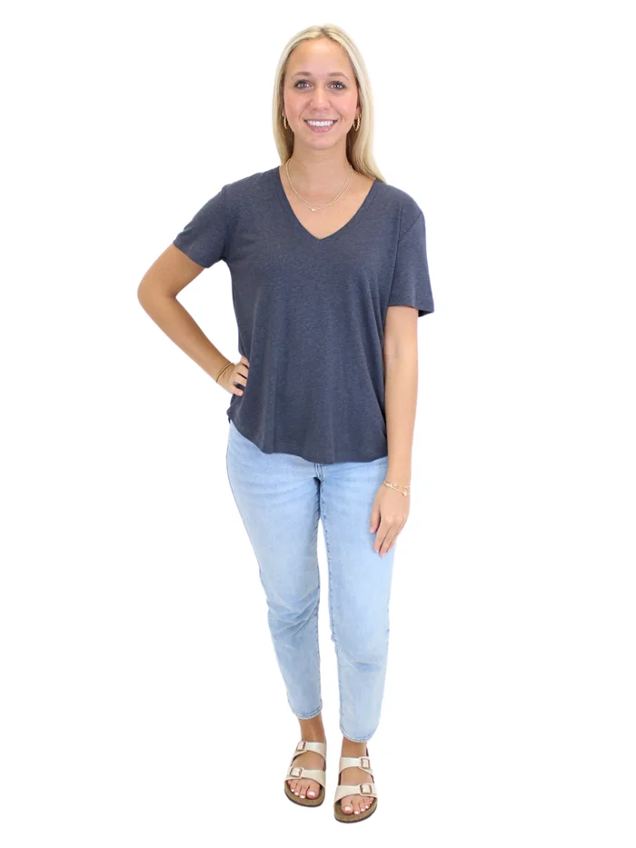 V-Neck Linen Blend Tee – Charcoal
