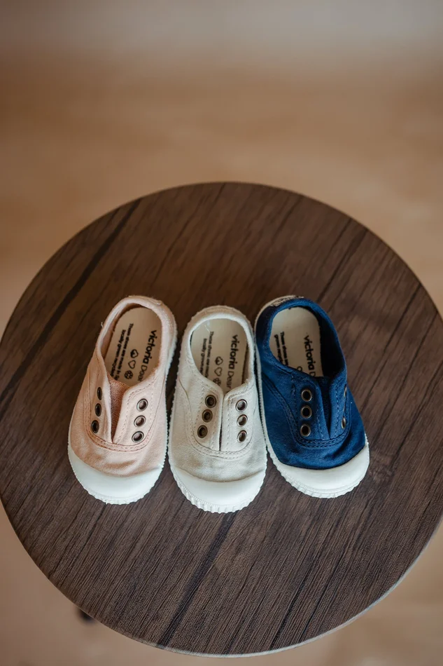 Victoria Shoes | 1915 English Elastic Canvas Shoe